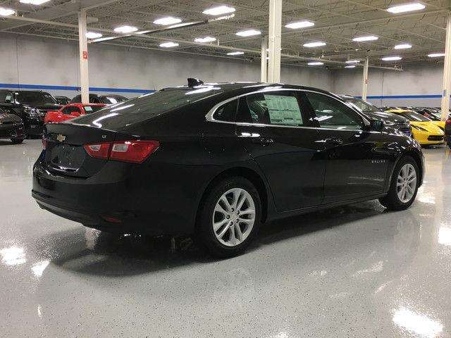 2017 Chevrolet Malibu LT 4dr Sedan